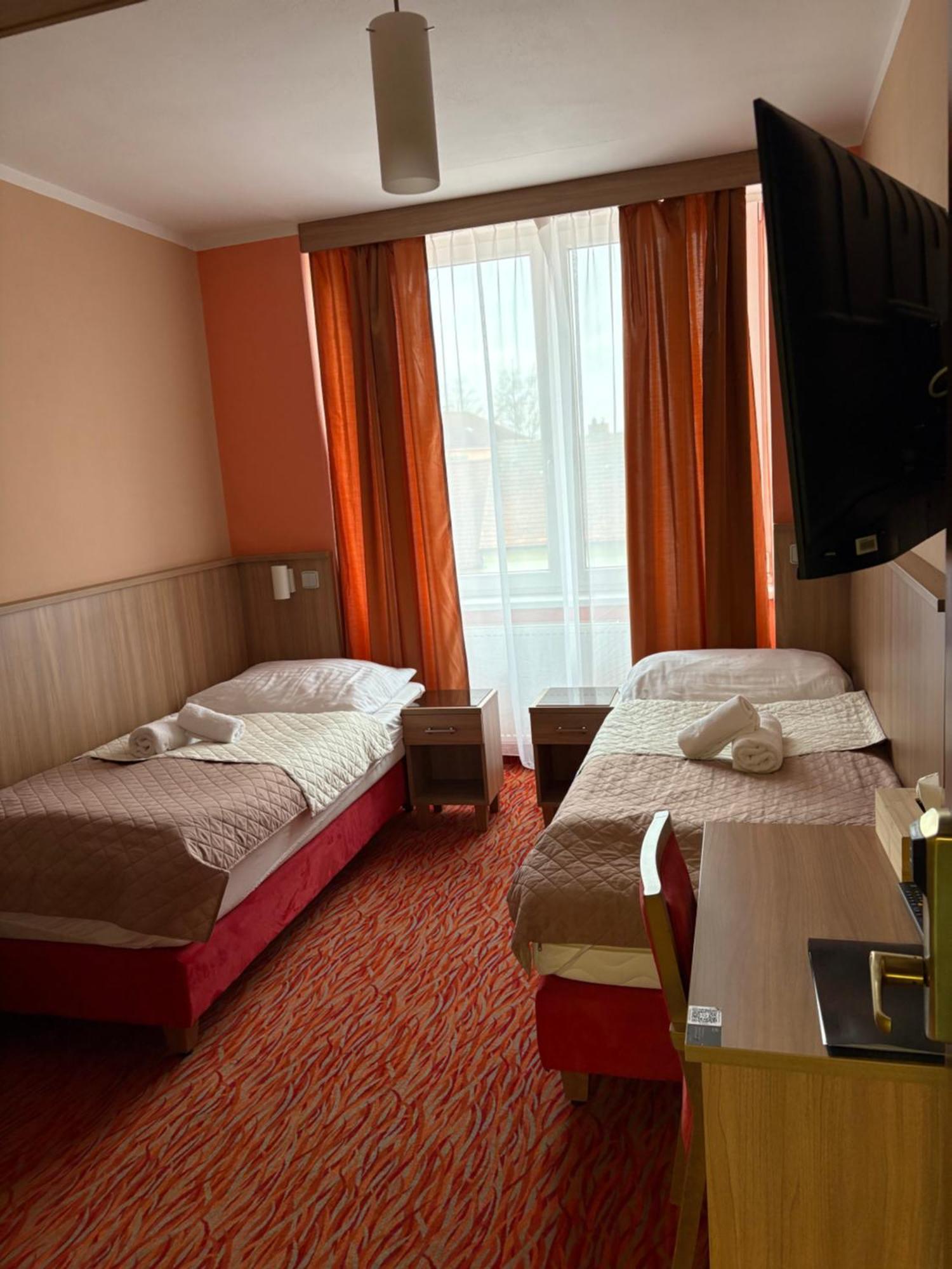 Hotel Opera Jaromerice nad Rokytnou Esterno foto