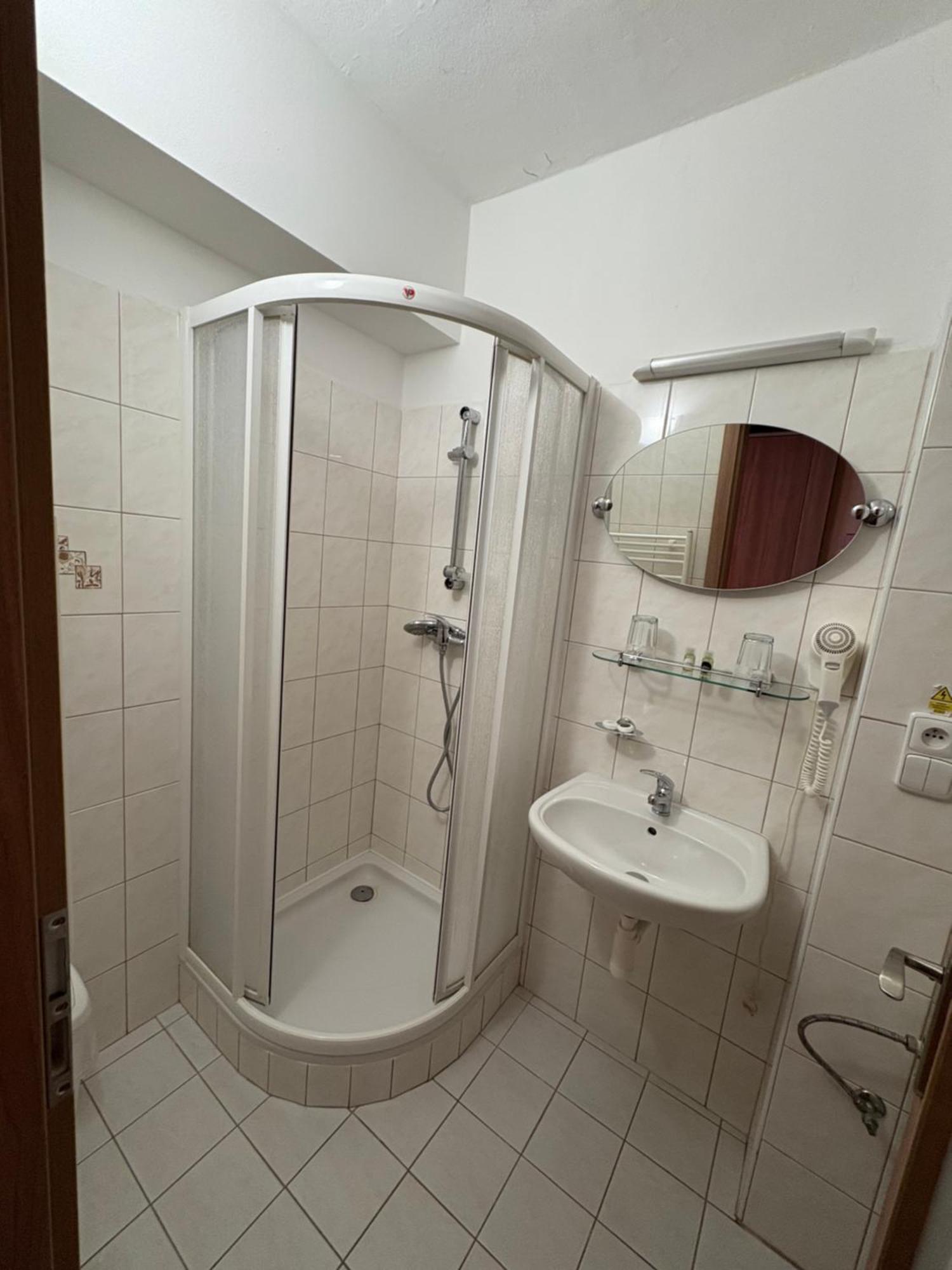 Hotel Opera Jaromerice nad Rokytnou Esterno foto