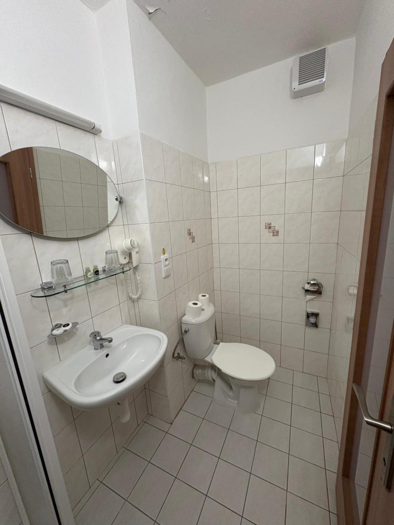 Hotel Opera Jaromerice nad Rokytnou Esterno foto